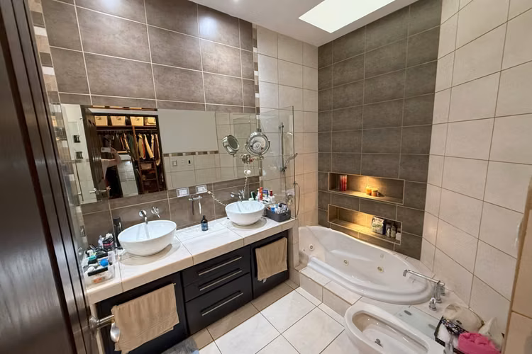 Exclusiva Casa de Una Planta en Condominio | 610 m² de Terreno | Santo Tomás, Heredia - Imagen 9