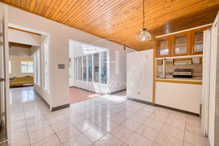 Casa Independiente Una Planta en Guayabos Curridabat 4 Habitaciones y Jardín Amplio noj1229or