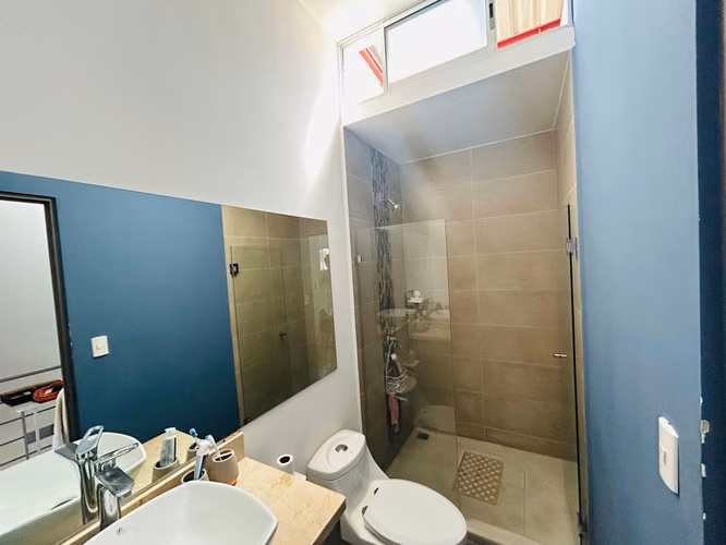 VENTA DE CASA EN CONDOMINIO VIA HEREDIA