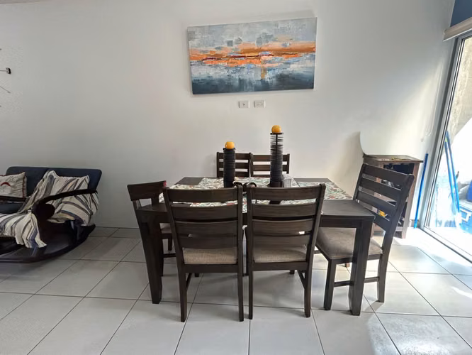 VENTA DE CASA EN CONDOMINIO VIA HEREDIA