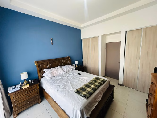 VENTA DE CASA EN CONDOMINIO VIA HEREDIA