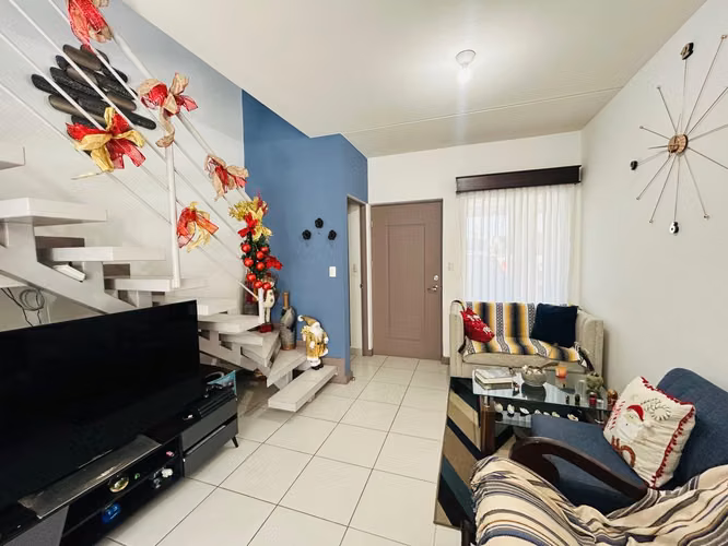 VENTA DE CASA EN CONDOMINIO VIA HEREDIA