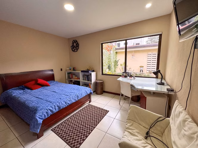 VENTA DE CASA INDEPENDIENTE DE UN NIVEL EN BELLO HORIZONTE ESCAZÚ