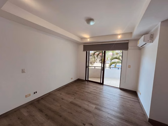 Apartamento en Venta en el mejor lugar de Santa Ana . - Imagen 8