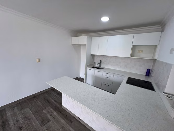 Apartamento en Venta en el mejor lugar de Santa Ana . - Imagen 4