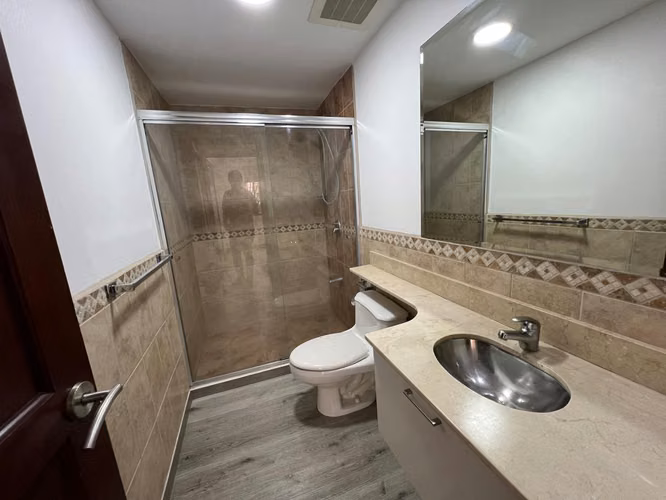 Apartamento en Venta en el mejor lugar de Santa Ana . - Imagen 9