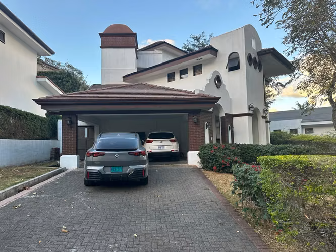 Alquiler de Casa amoblada en Condominio Hacienda El Cocoy – Guachipelín de Escazú - Imagen 6