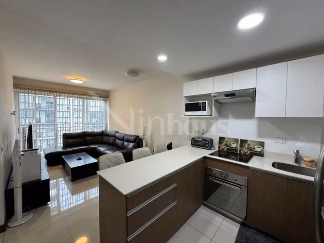 En venta apartamento con línea blanca en Nunciatura Flats.