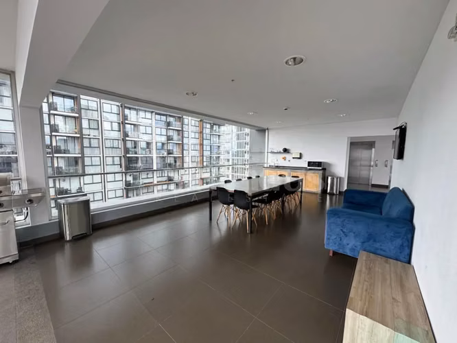 En venta apartamento con línea blanca en Nunciatura Flats.