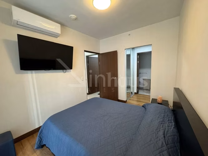 En venta apartamento con línea blanca en Nunciatura Flats.