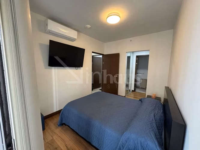 En venta apartamento con línea blanca en Nunciatura Flats.
