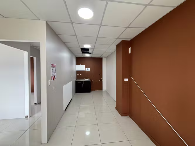 Local comercial Escazú 278m2