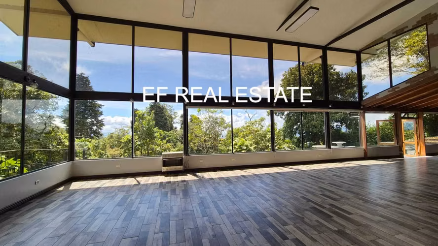 OPORTUNIDAD¡CASA ESTILO UNICO RESIDENCIAL O COMERCIAL 4500 MT2 TERRENO