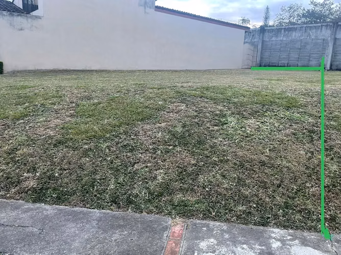 Lote en venta en condominio exclusivo – Río Oro, Santa Ana