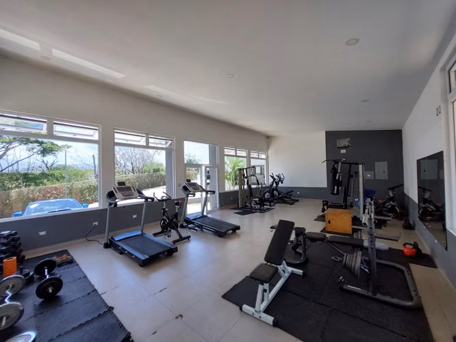 Lote 215m², permisos de construcción, condominio nuevo, exc ubicación - Imagen 5