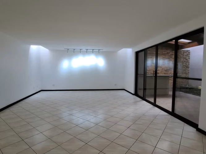 Casa en venta en Condominio Bonaire, San Rafael de Escazú
