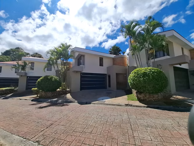 Casa en venta en Condominio Bonaire, San Rafael de Escazú