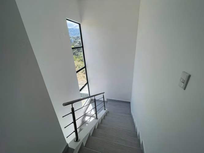Venta de Casa Nueva en Condominio– Bello Horizonte de Escazú