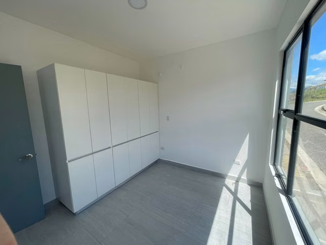 Venta de Casa Nueva en Condominio– Bello Horizonte de Escazú