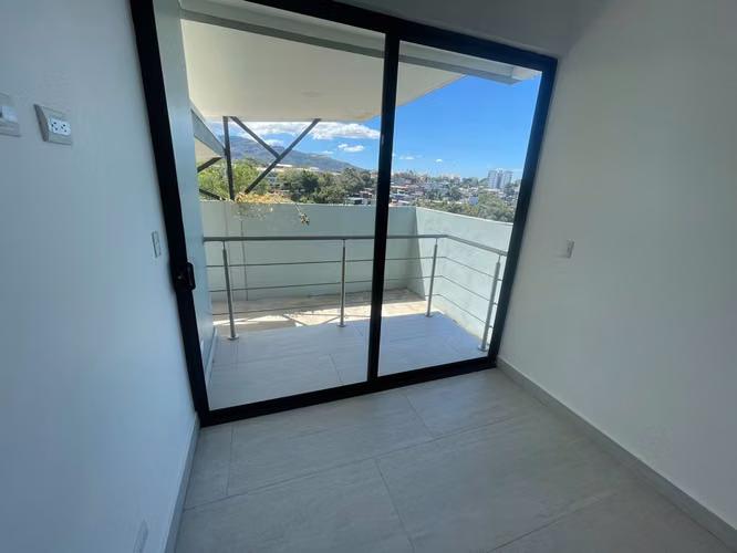 Venta de Casa Nueva en Condominio– Bello Horizonte de Escazú