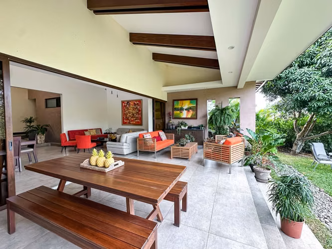 VENTA DE CASA EN CONDOMINIO EN BOSQUE DORADO DE UN NIVEL