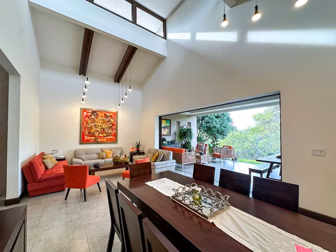 VENTA DE CASA EN CONDOMINIO EN BOSQUE DORADO DE UN NIVEL