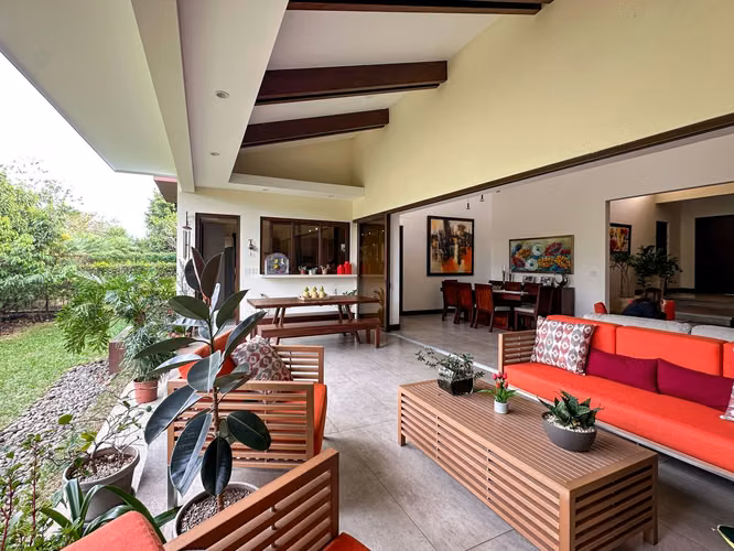 VENTA DE CASA EN CONDOMINIO EN BOSQUE DORADO DE UN NIVEL