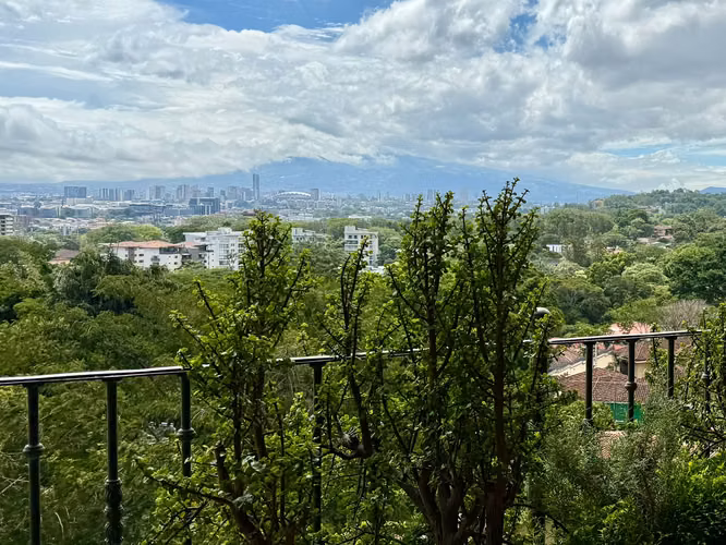 ALQUILER DE APARTAMENTO EN CONDOMINIO PORTOFINO  ESCAZÚ