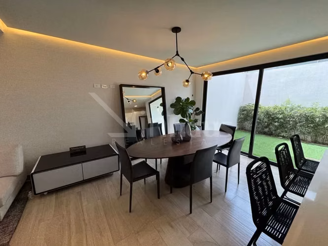 Pre venta de casas en condominio en Santa Ana Centro. Modelo: Jardin