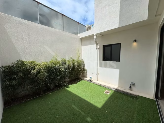 Pre venta de casas en condominio en Santa Ana Centro. Modelo: Jardin
