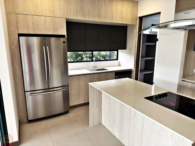 ALQUILER DE CASA  UN SOLO NIVEL LATITUD LINDORA, SANTA ANA* - Imagen 3