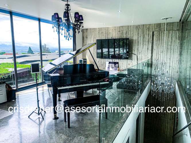 Casa en Escazú, Condominio Dendera - Financiamiento Disponible