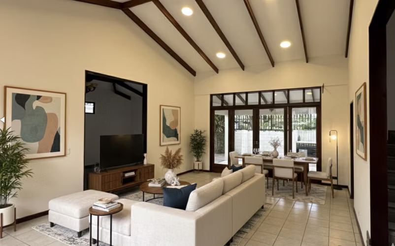 CORNER HOUSE FOR RENT IN ESCAZÚ*