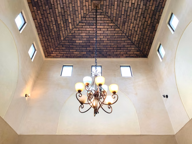 PRECIO REBAJADO Venta casa Colonial espacios de Adobe Residencial, UNA PLANTA, San Antonio, Escazú