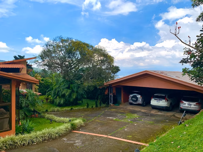 PRECIO REBAJADO Venta casa Colonial espacios de Adobe Residencial, UNA PLANTA, San Antonio, Escazú