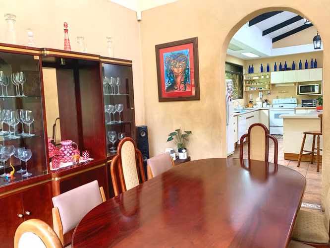PRECIO REBAJADO Venta casa Colonial espacios de Adobe Residencial, UNA PLANTA, San Antonio, Escazú