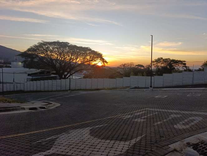 Lote en Santa Ana, en condominio Exclusivo - Imagen 10