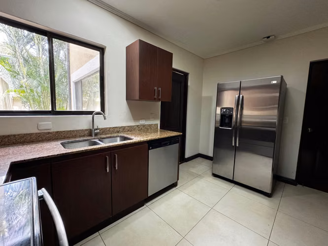 VCOBE-40100 BELEN LINDA EN CONDOMINIO CON BELLAS AMENIDADES