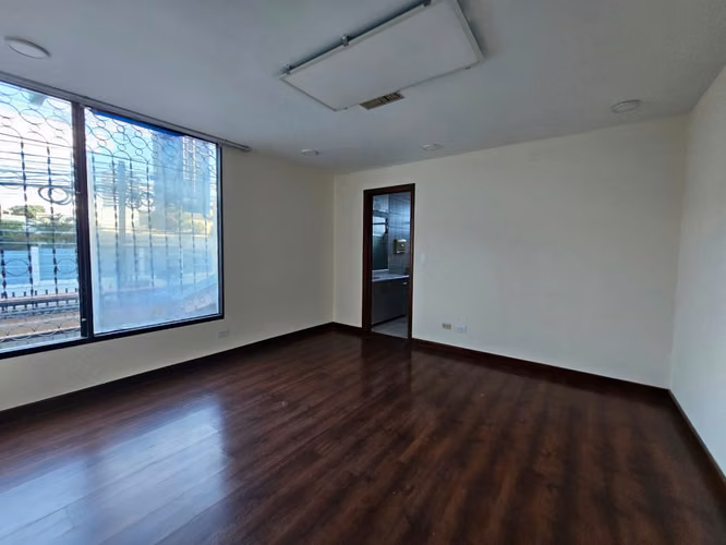 VRCARH-40106 ROHRMOSER DIVINA CON USO COMERCIAL.