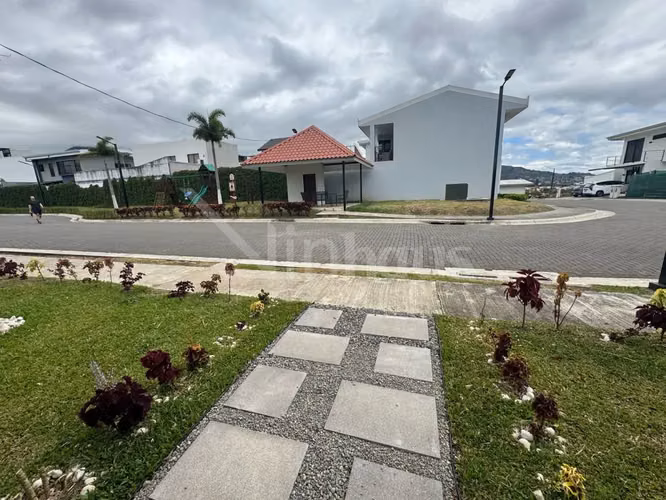 Venta de Casa en Residencial RiverGrand - Imagen 8