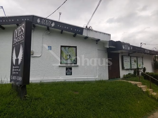 Se vende casa con uso comercial de alto tránsito en Mata Redonda