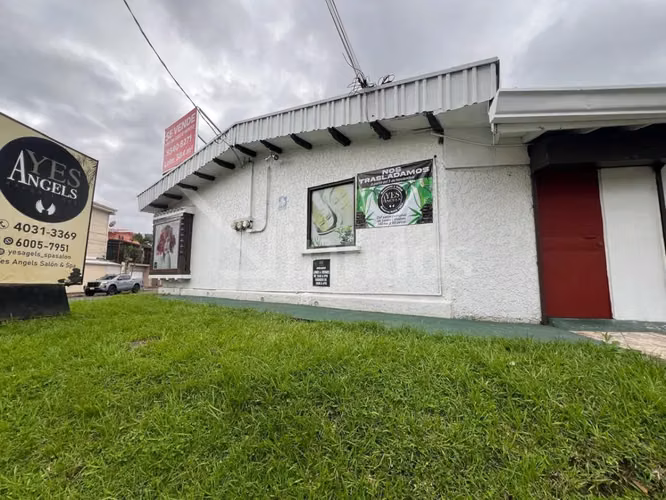 Se vende casa con uso comercial de alto tránsito en Mata Redonda