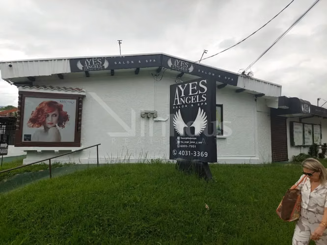 Se vende casa con uso comercial de alto tránsito en Mata Redonda