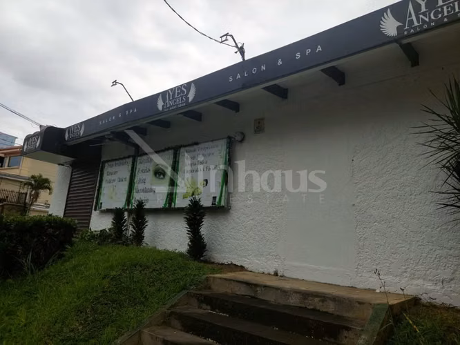 Se vende casa con uso comercial de alto tránsito en Mata Redonda
