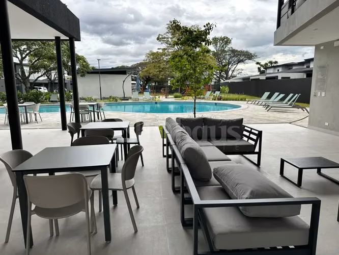 Venta de lote plano y esquinero en condominio de lujo en Lindora - Imagen 16