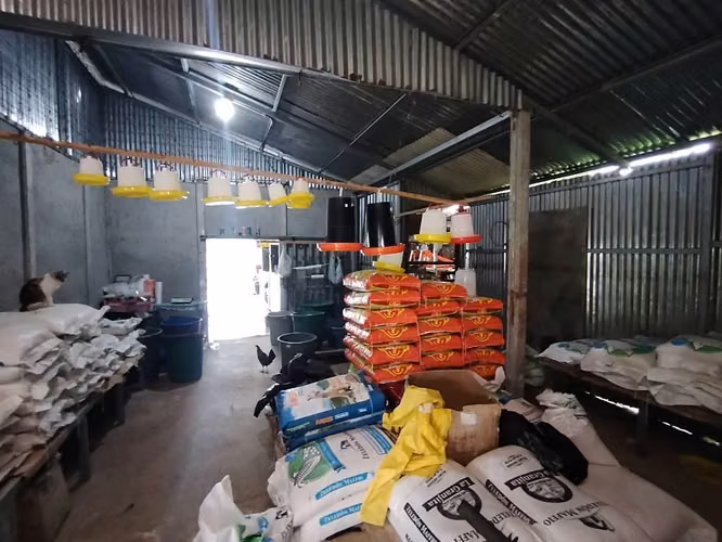 Se vende local comercial