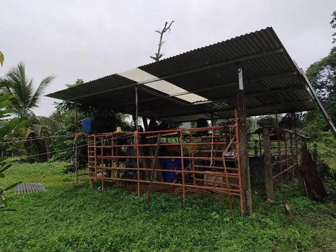 Se vende local comercial
