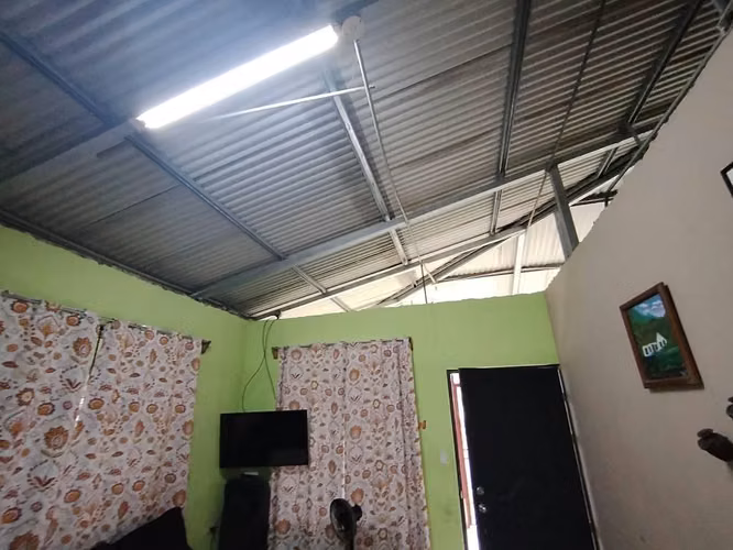 Se vende local comercial