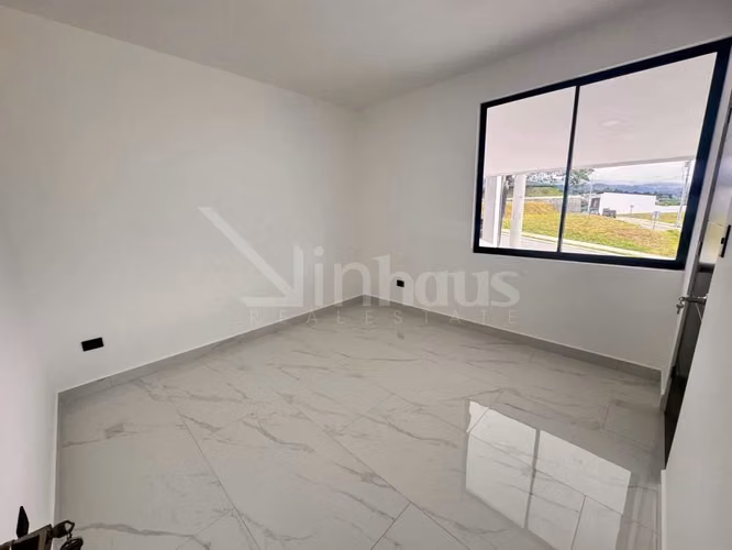id 41127 Estrene su nuevo hogar en un condominio moderno y familia
