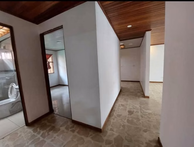 Casa Independiente Sabanilla- 3 Habitaciones- fte calle - Imagen 5